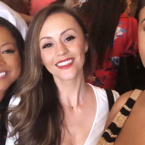 Meet your Posher, Rebekah - Picture 1 of 1